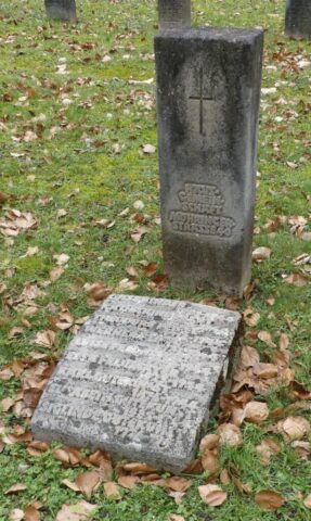 Gräberfeld für Luftkriegsopfer des Zweiten Weltkriegs 03