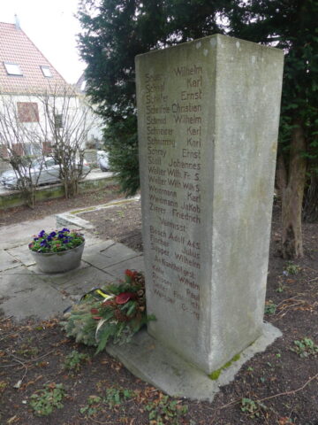 Denkmal für die Gefallenen beider Weltkriege 03