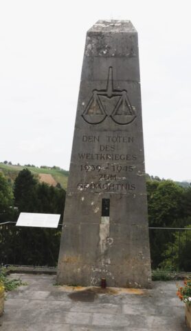 Denkmal für die Toten des Zweiten Weltkriegs 02