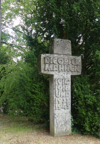 Mahnmal für Opfer der beiden Weltkriege 02