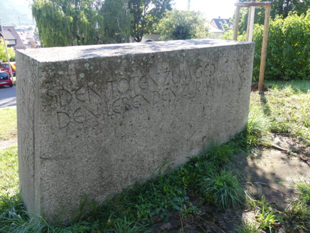 Mahnmal für die Toten beider Weltkriege 02